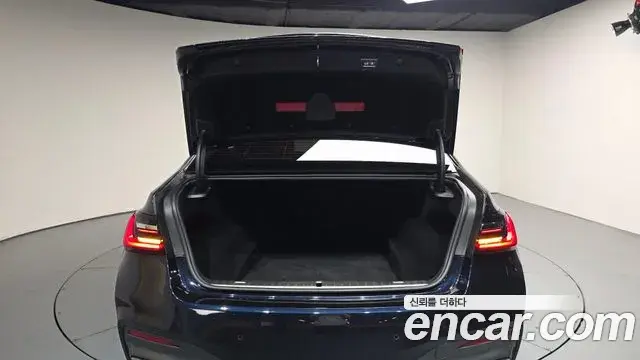 BMW 7 Series 2021 — Photo 20/20