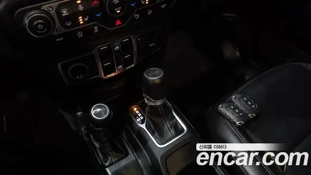 Jeep Wrangler 2020 — Photo 9/20