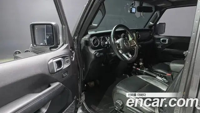 Jeep Wrangler 2020 — Photo 10/20