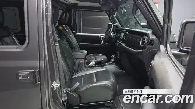 Jeep Wrangler 2020 — Photo 11/20
