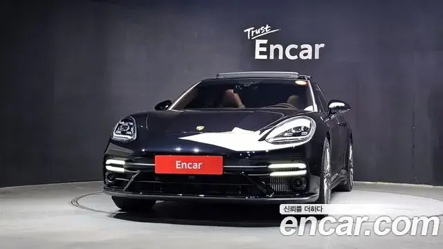 Porsche Panamera 2023 — Photo 2/20
