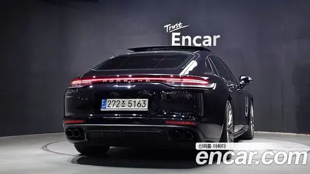 Porsche Panamera 2023 — Photo 3/20