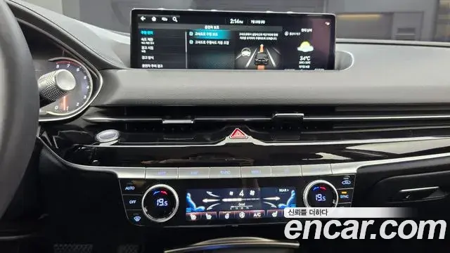 Genesis Electrified G80 2022 — Photo 14/20