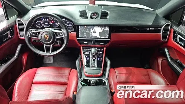 Porsche Cayenne 2020 — Photo 7/20