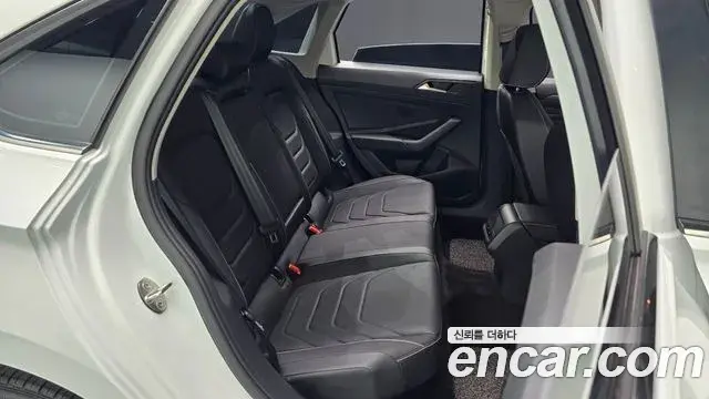 Volkswagen Jetta 2023 — Photo 13/30