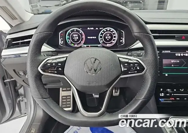 Volkswagen Arteon 2023 — Photo 11/19