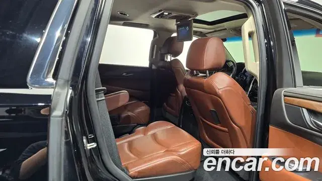 Cadillac Escalade 2018 — Photo 10/20