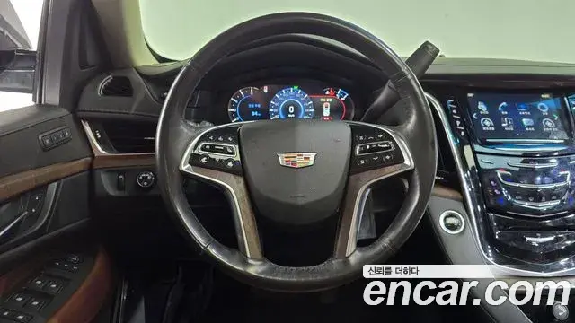 Cadillac Escalade 2018 — Photo 11/20