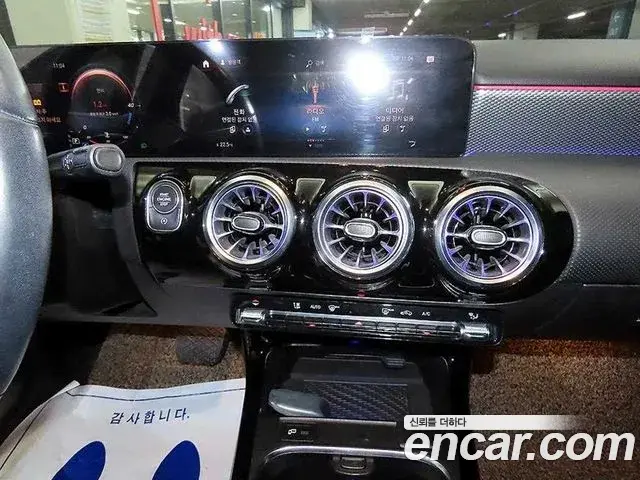 Mercedes-Benz A-Class 2021 — Photo 10/18