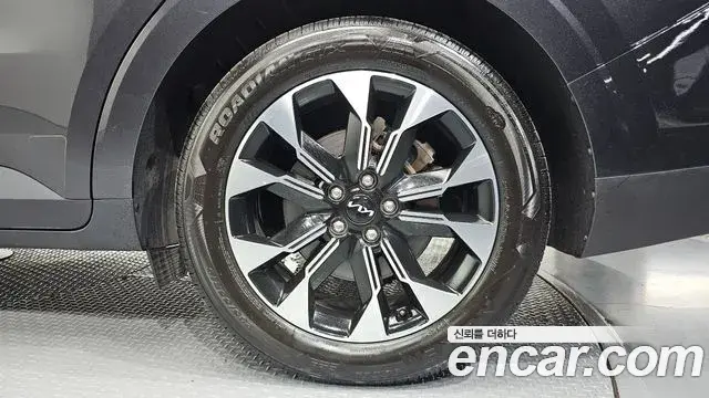 Kia Carnival 2022 — Şəkil 19/30