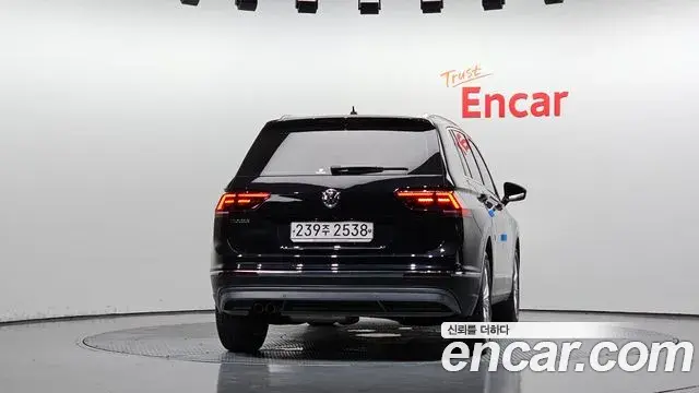Volkswagen Tiguan 2020 — Şəkil 11/20
