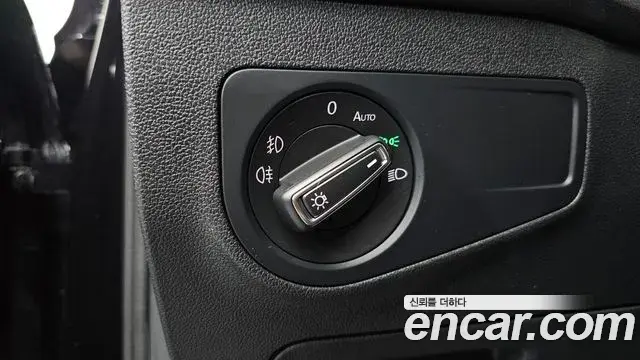 Volkswagen Tiguan 2020 — Şəkil 18/20