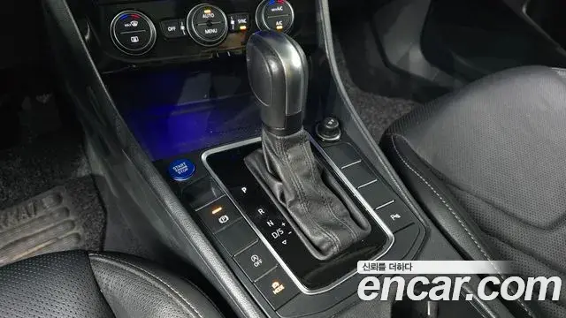 Volkswagen Jetta 2020 — ფოტო 18/20