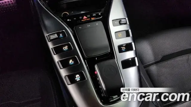 Mercedes-Benz AMG GT 2021 — Photo 14/20