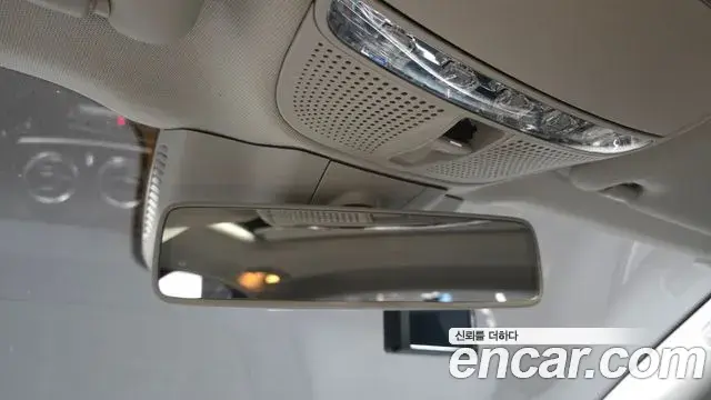 Mercedes-Benz E-Class 2018 — ფოტო 2/36