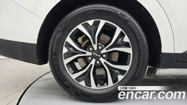 Kia Carnival 2023 — Şəkil 11/20