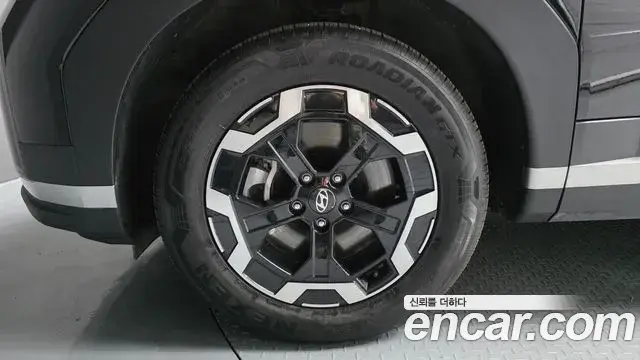 Hyundai Santa Fe 2025 — Photo 5/20
