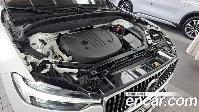 Volvo XC60 2023 — Şəkil 19/20