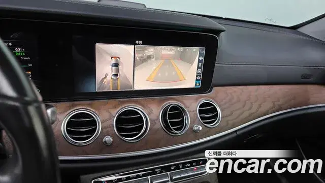 Mercedes-Benz E-Class 2019 — Фото 17/20