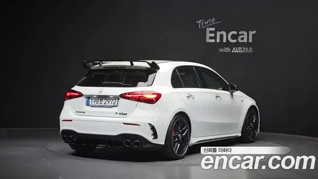 Mercedes-Benz A-Class 2025 — Photo 2/20