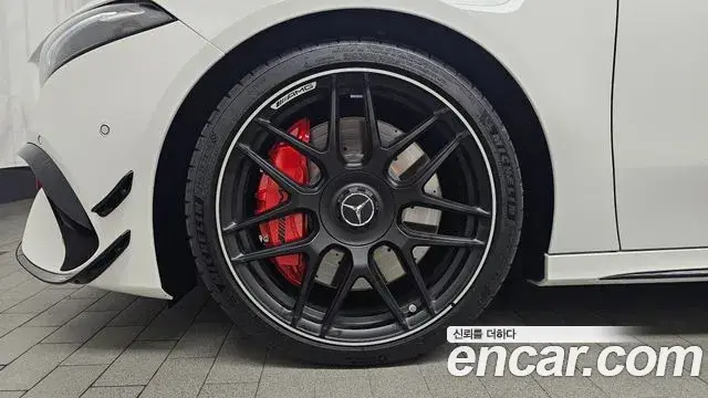 Mercedes-Benz A-Class 2025 — Photo 5/20