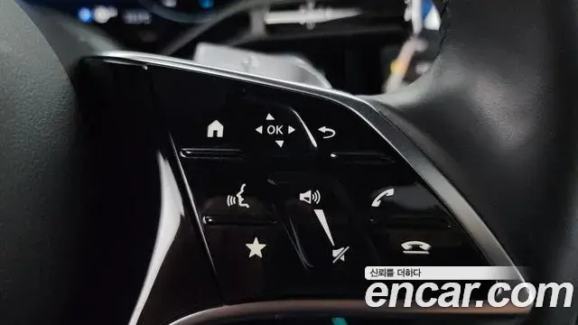 Mercedes-Benz E-Class 2024 — Photo 16/20