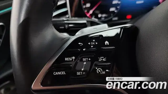 Mercedes-Benz E-Class 2024 — Photo 17/20