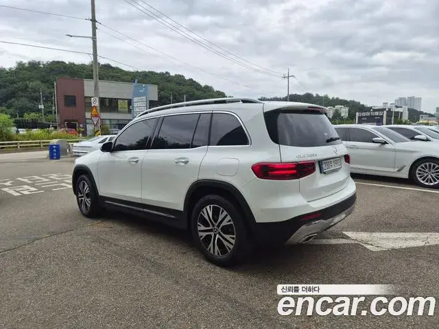 Mercedes-Benz GLB-Class 2024 — Şəkil 14/19