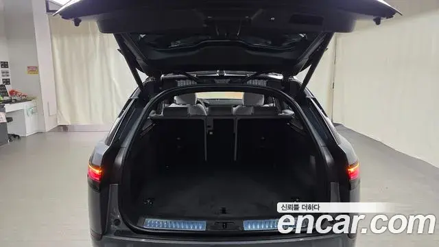 Land Rover Range Rover Velar 2025 — Photo 20/20