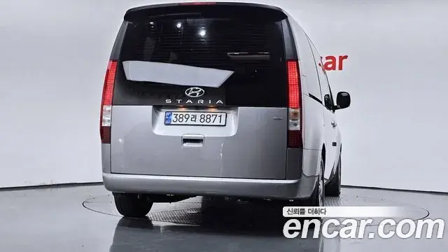 Hyundai Staria 2023 — Photo 4/20