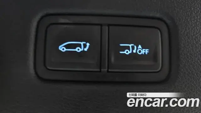 Hyundai Staria 2023 — Photo 18/20