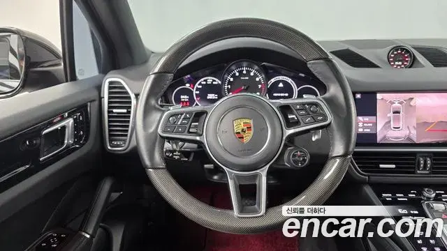 Porsche Cayenne 2021 — Фото 12/20