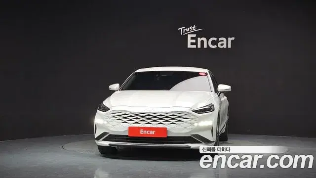 Kia K8 2022 — Photo 2/20