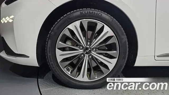 Kia K8 2022 — Photo 4/20