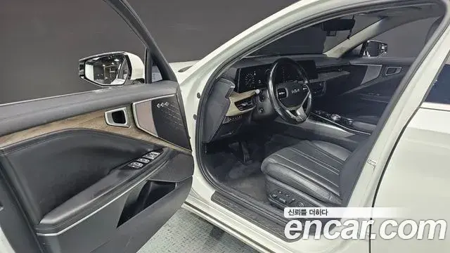 Kia K8 2022 — Photo 9/20