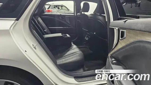 Kia K8 2022 — Photo 11/20