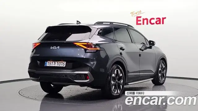 Kia Sportage 2023 — Фото 2/20