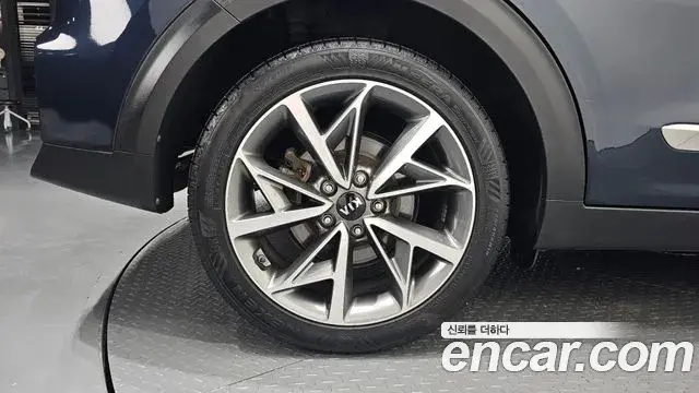 Kia Niro 2019 — Фото 5/20