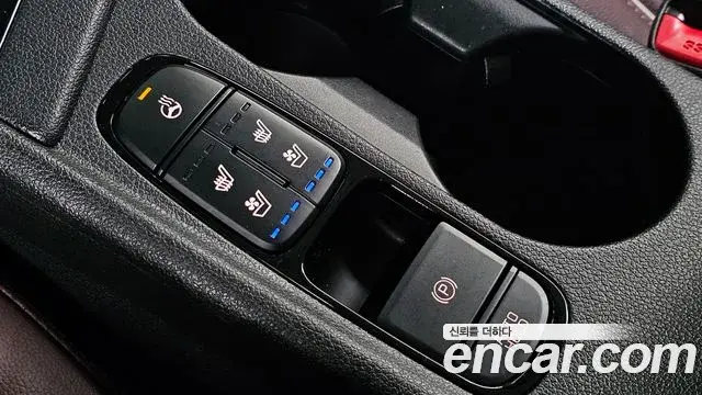 Kia Niro 2019 — Фото 17/20