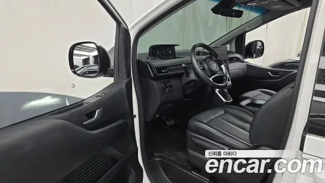 Hyundai Staria 2023 — Şəkil 8/20