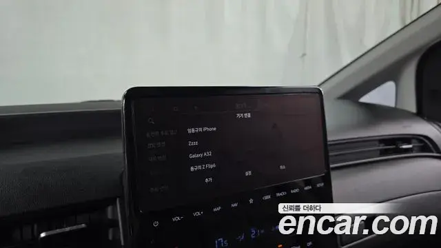 Hyundai Staria 2023 — Şəkil 18/20
