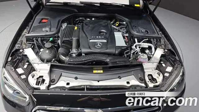 Mercedes-Benz E-Class 2021 — Фото 6/20