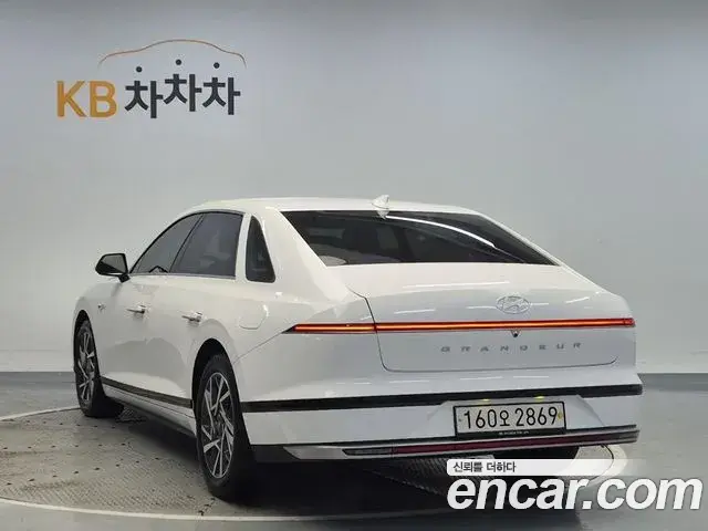 Hyundai Grandeur 2024 — Photo 1/18