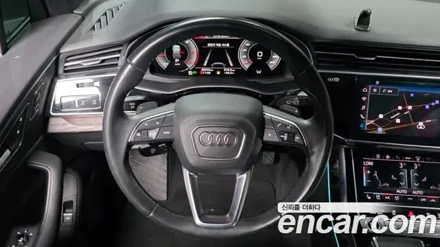 Audi Q7 2021 — Фото 14/20