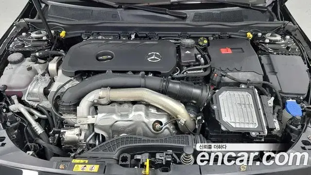 Mercedes-Benz CLA-Class 2025 — Фото 5/17