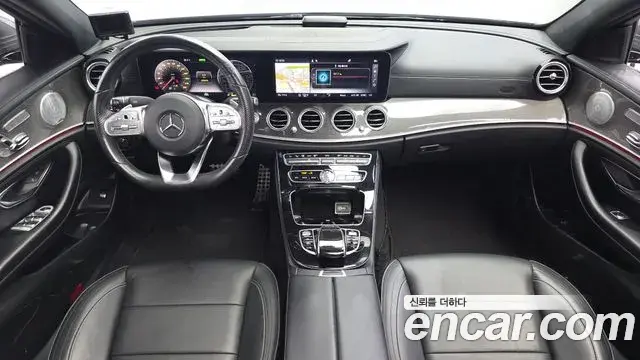 Mercedes-Benz E-Class 2019 — Фото 7/20