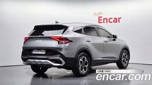 Kia Sportage 2024 — Фото 2/20