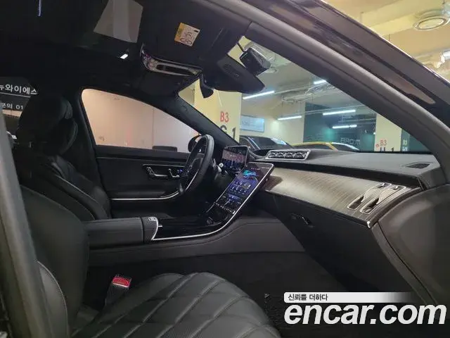 Mercedes-Benz S-Class 2025 — Фото 10/20