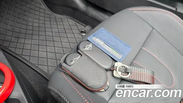 Mini Cooper S Convertible 2026 — Şəkil 15/20