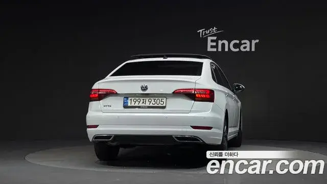 Volkswagen Jetta 2021 — Photo 2/33